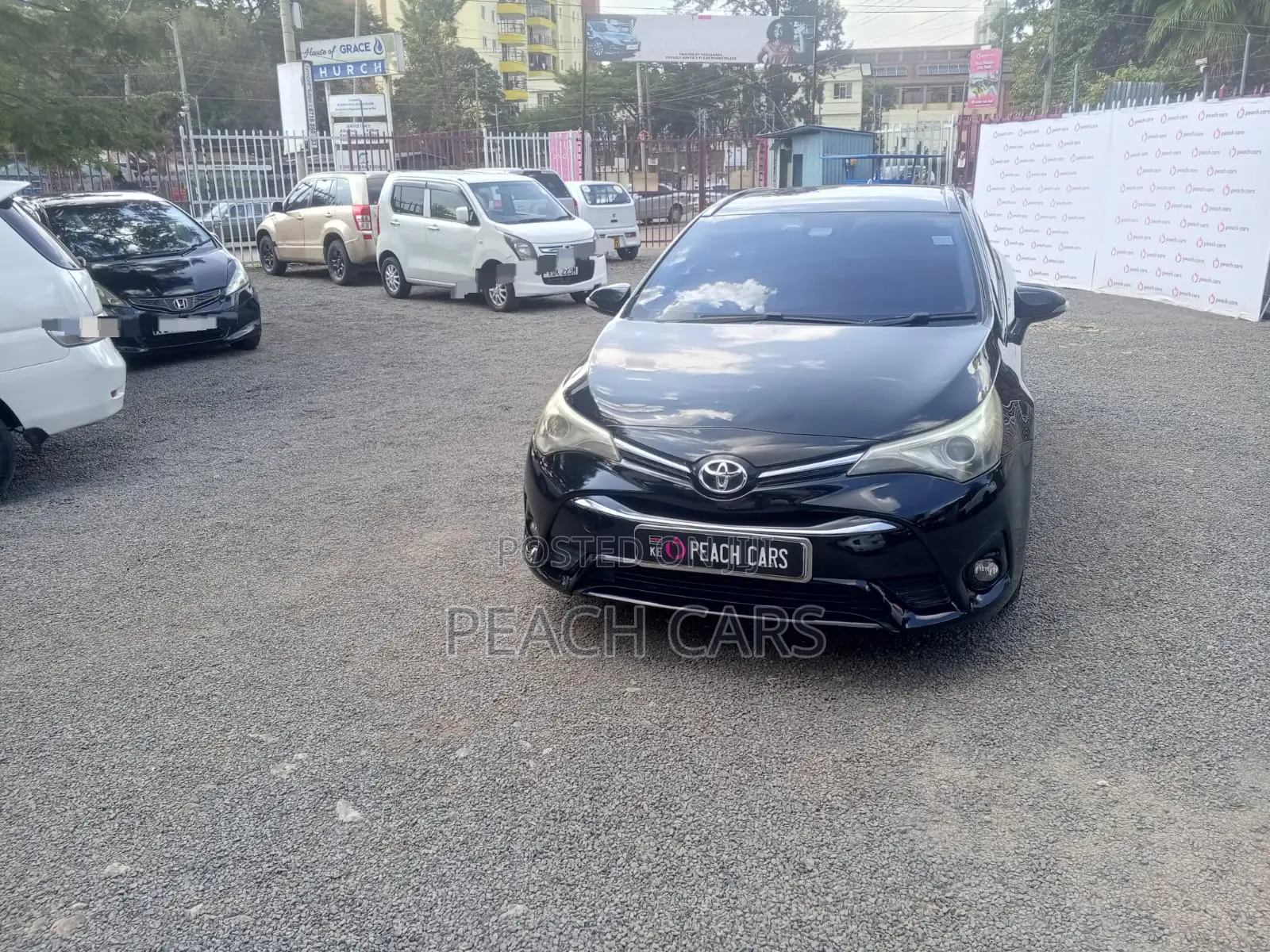 Toyota Avensis 2016 Black