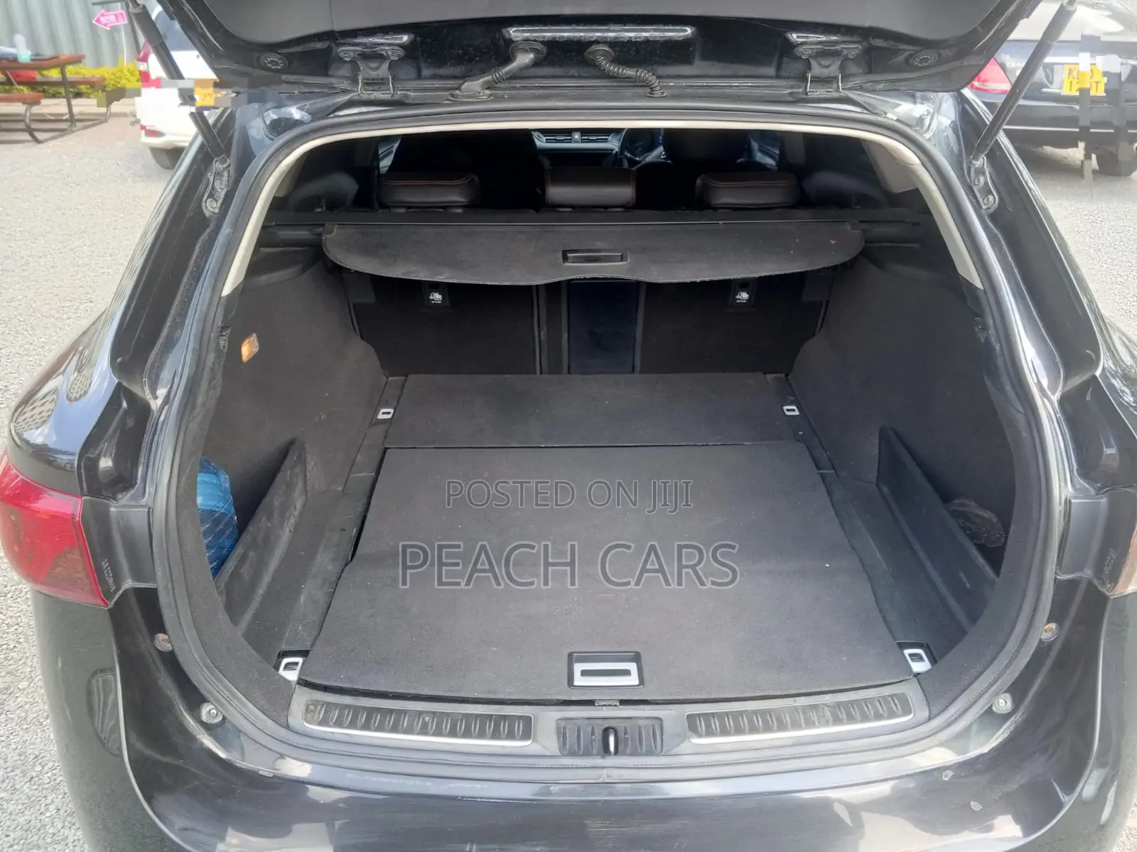 Toyota Avensis 2016 Black
