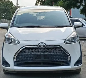 Toyota Sienta 2020 White