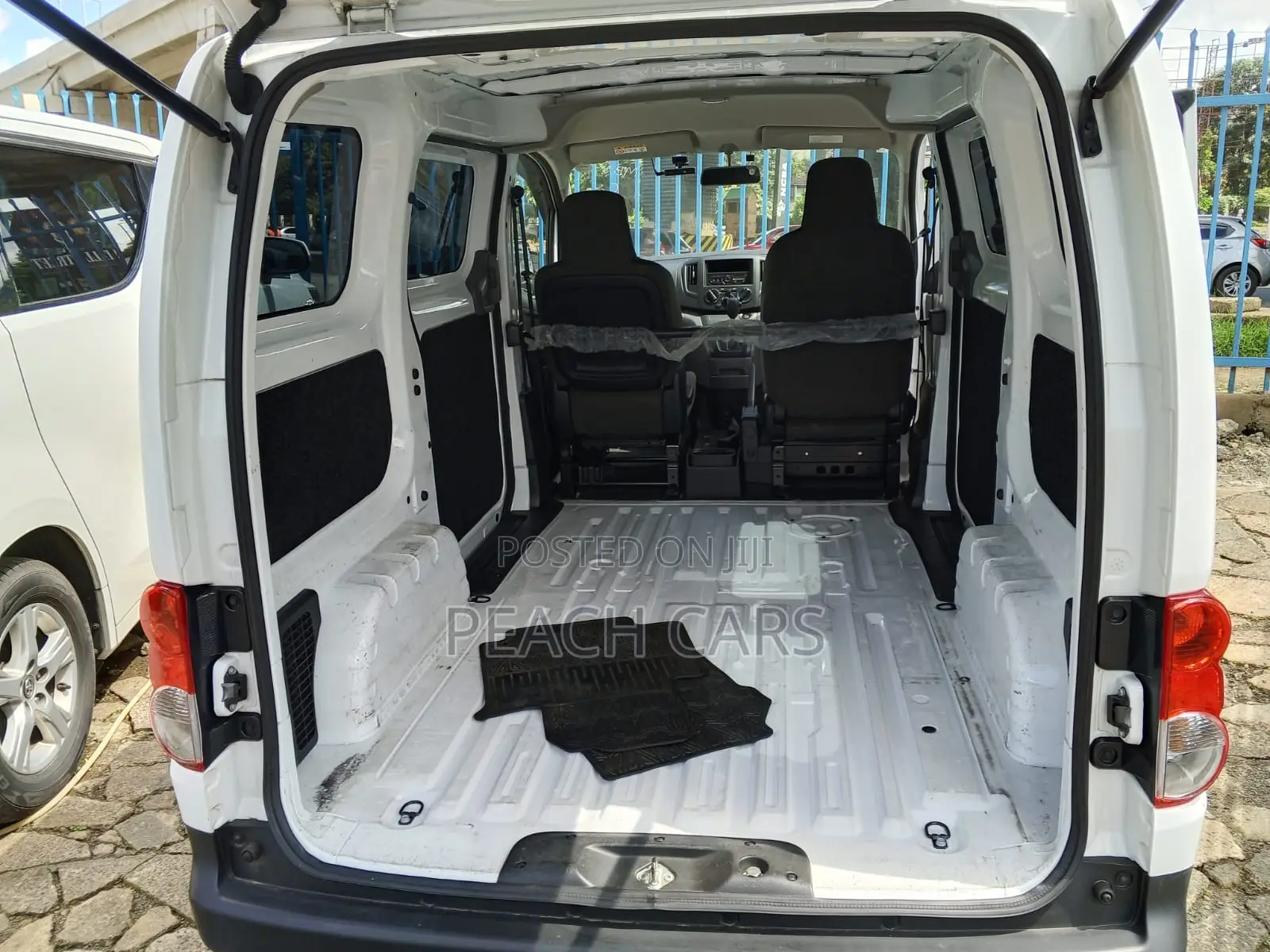 Nissan NV200 2019 White