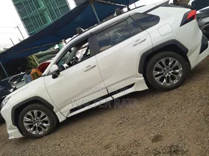 Toyota RAV4 2018 White