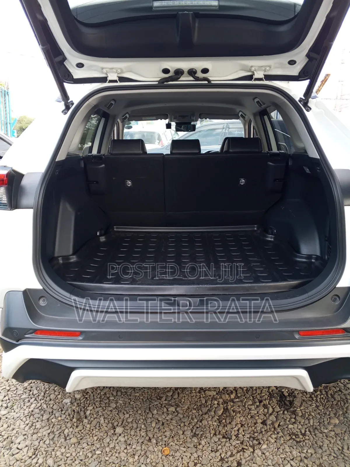Toyota RAV4 2018 White