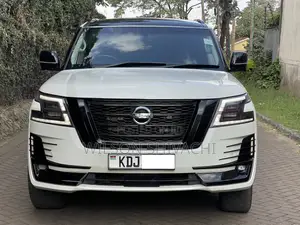 Nissan Patrol 2016 White