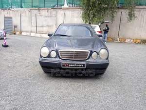 Mercedes-Benz E350 2000 Blue