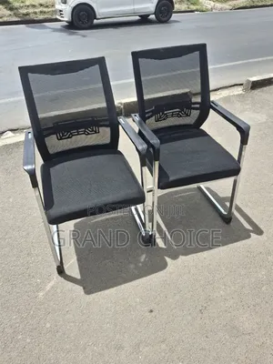 Black Mesh Visitors Chair