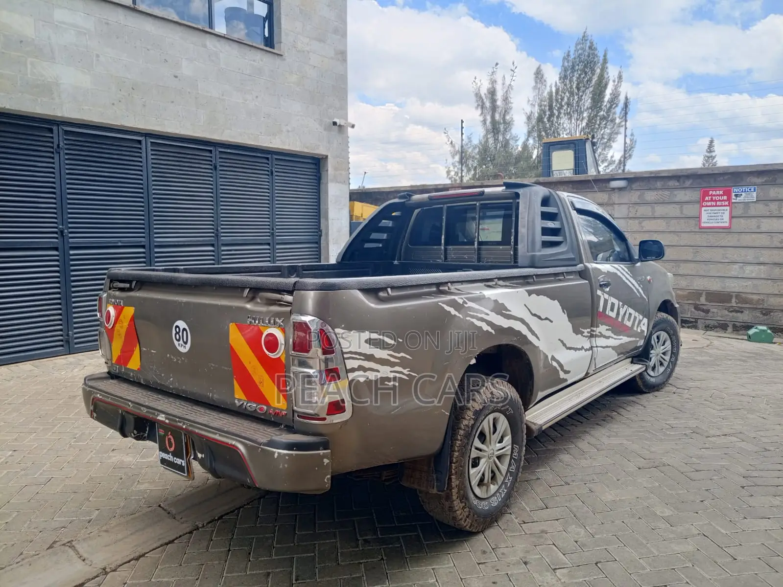 Toyota Hilux 2015 Brown