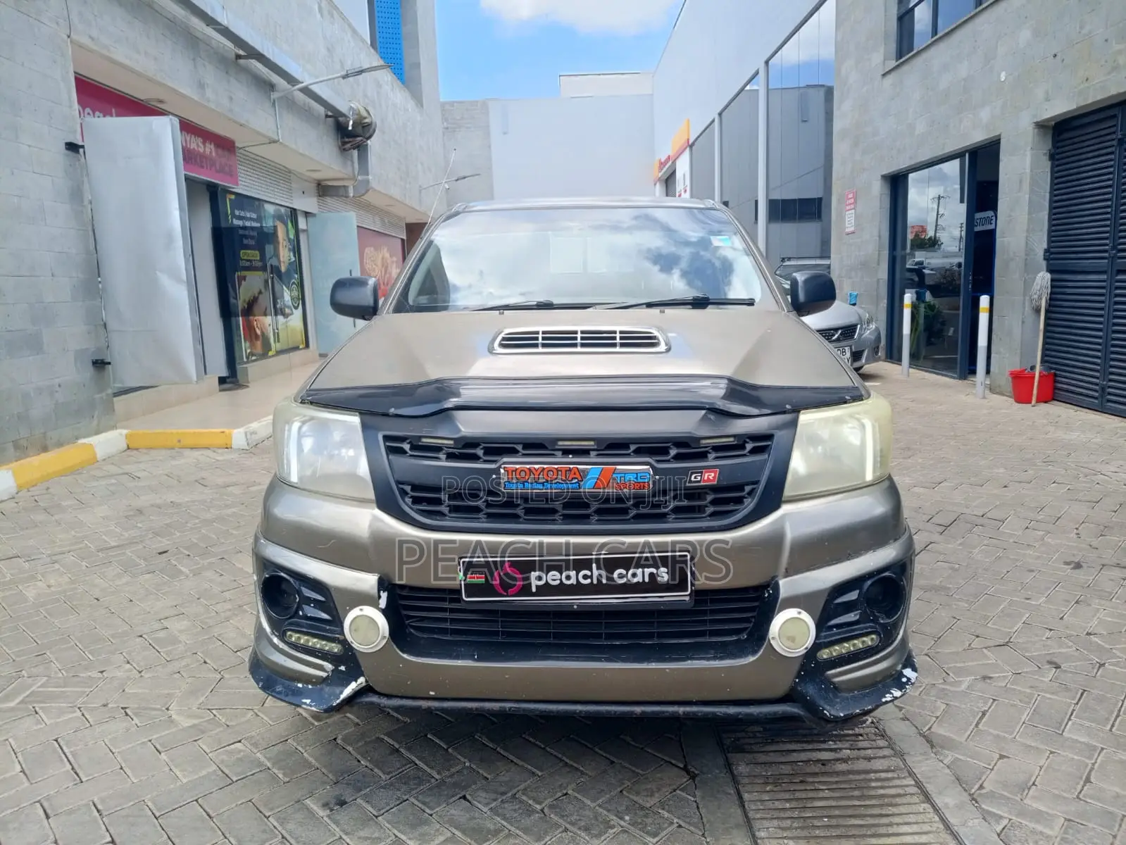 Toyota Hilux 2015 Brown