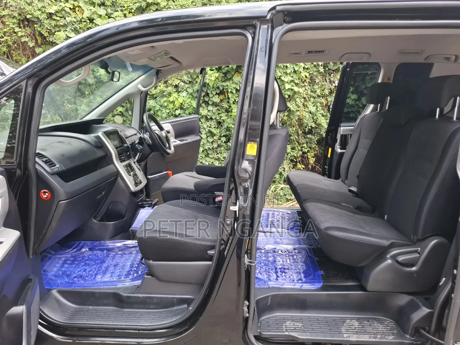 Toyota Voxy 2013 Black