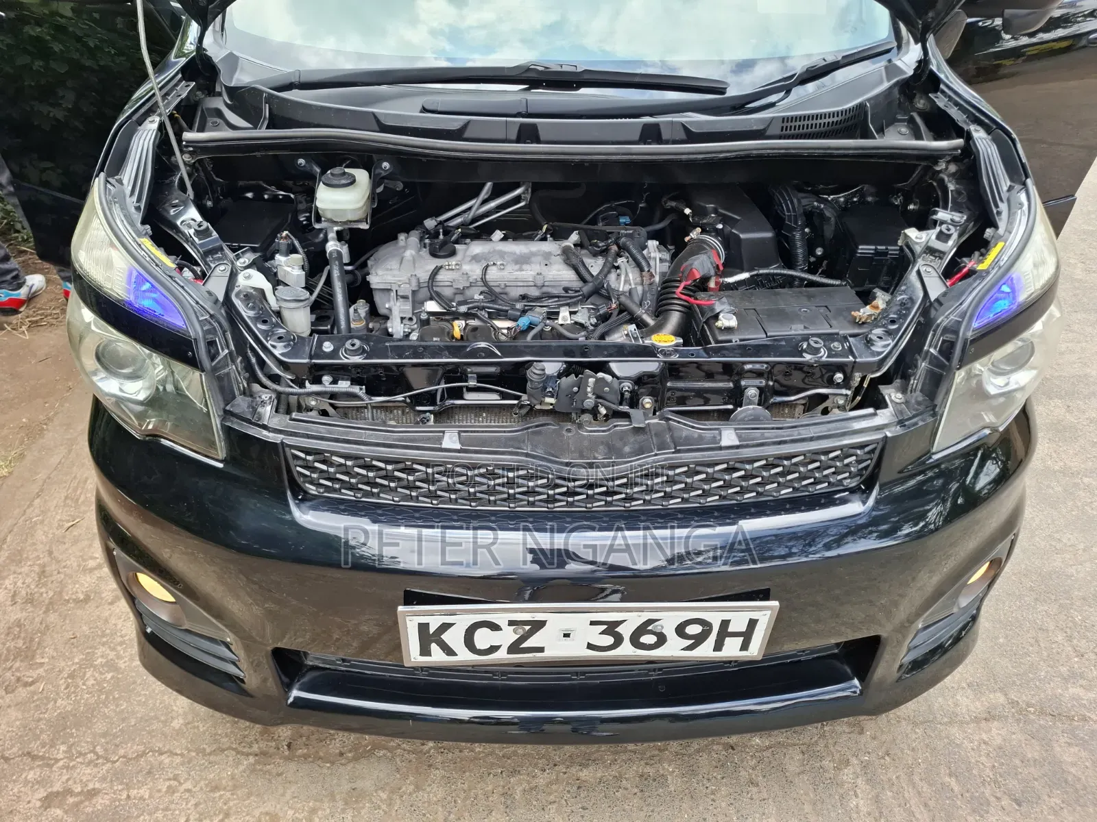 Toyota Voxy 2013 Black