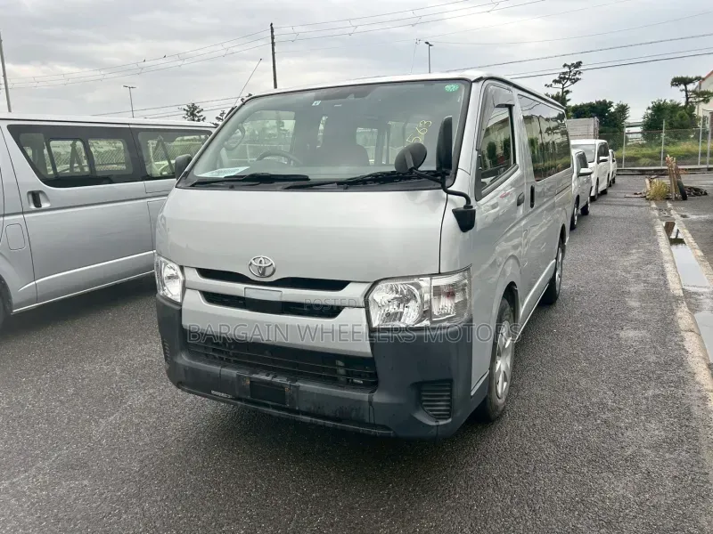 Toyota HiAce 2020 Silver