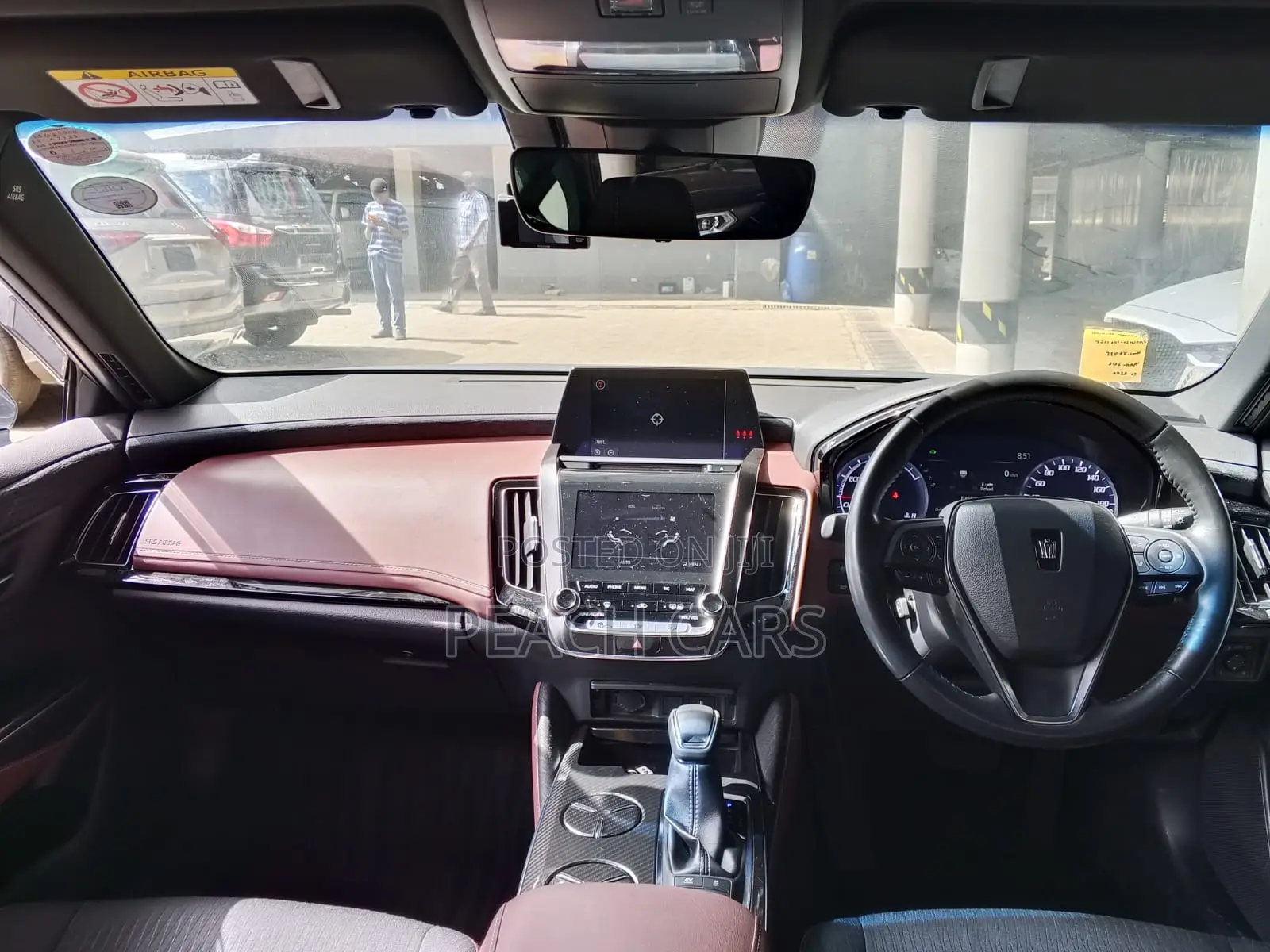 Toyota Crown 2018 Silver