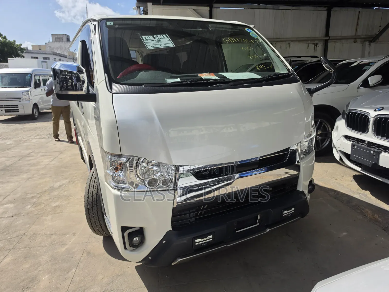 Toyota HiAce 2019