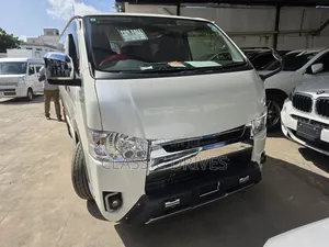 Toyota HiAce 2019