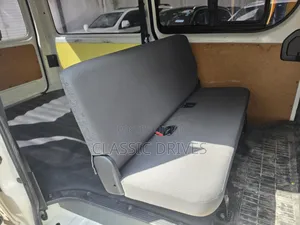 Toyota HiAce 2019
