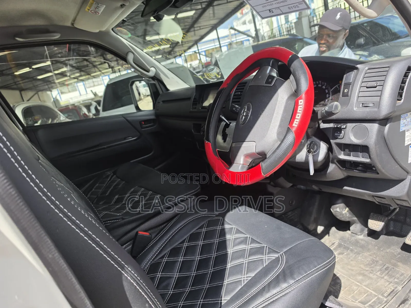 Toyota HiAce 2019