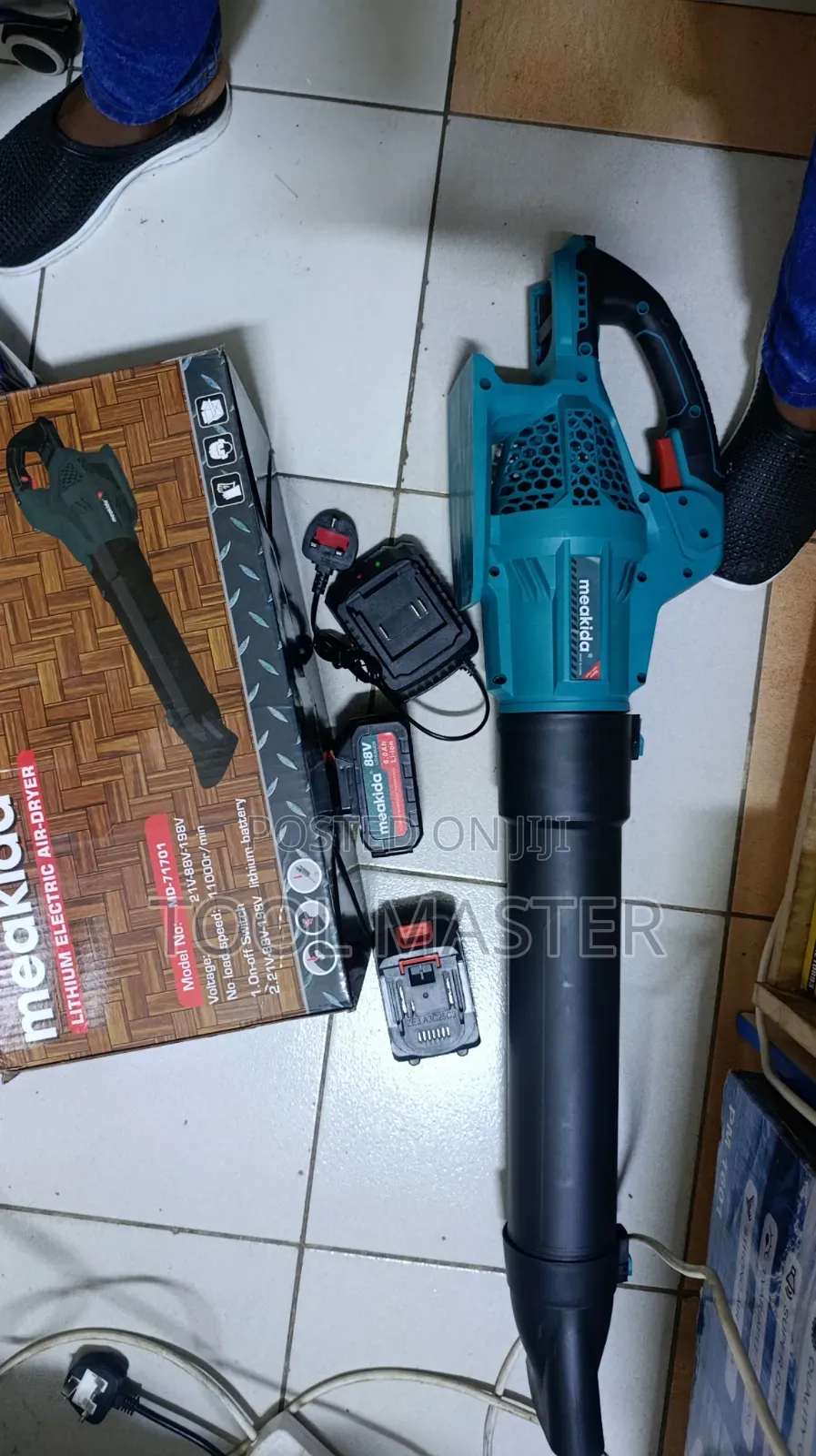 Meakida Cordless Leaf Blower/88v Rechargeable Leaf Blower