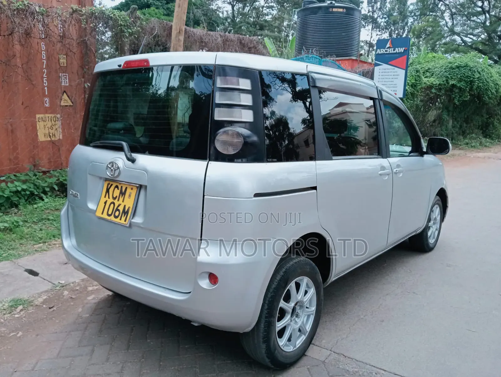 Toyota Sienta 2010 Silver