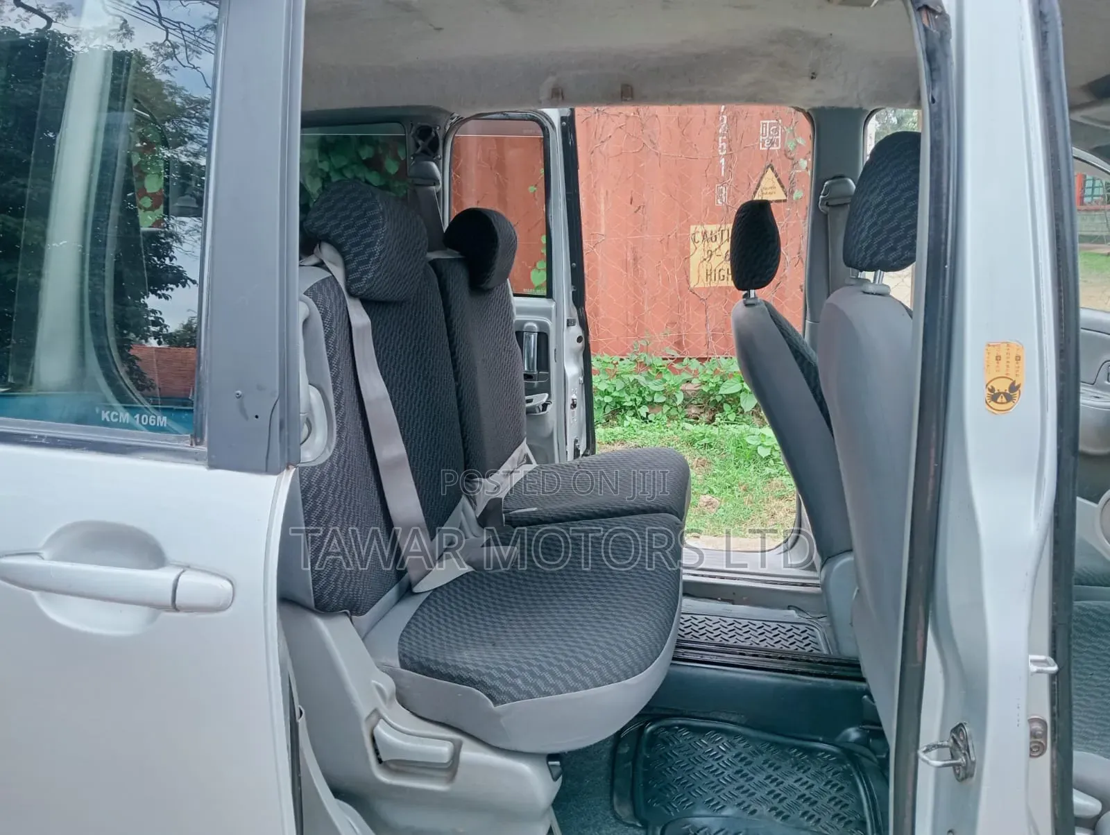 Toyota Sienta 2010 Silver