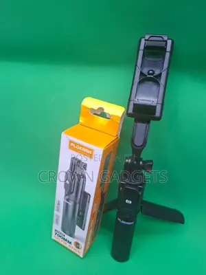 Plokama Live- Extendable Selfie Stick With Tripod Stand