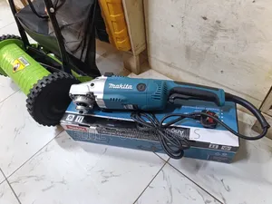 Makita 9 Inch 2200w Heavy Duty Angle Grinder Ga9020