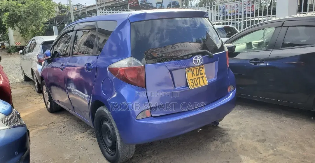 Toyota Ractis 2014 Blue
