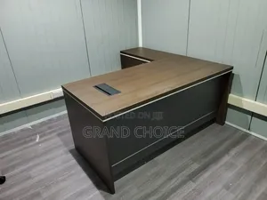 Executive Office Desk With Side Way Storage