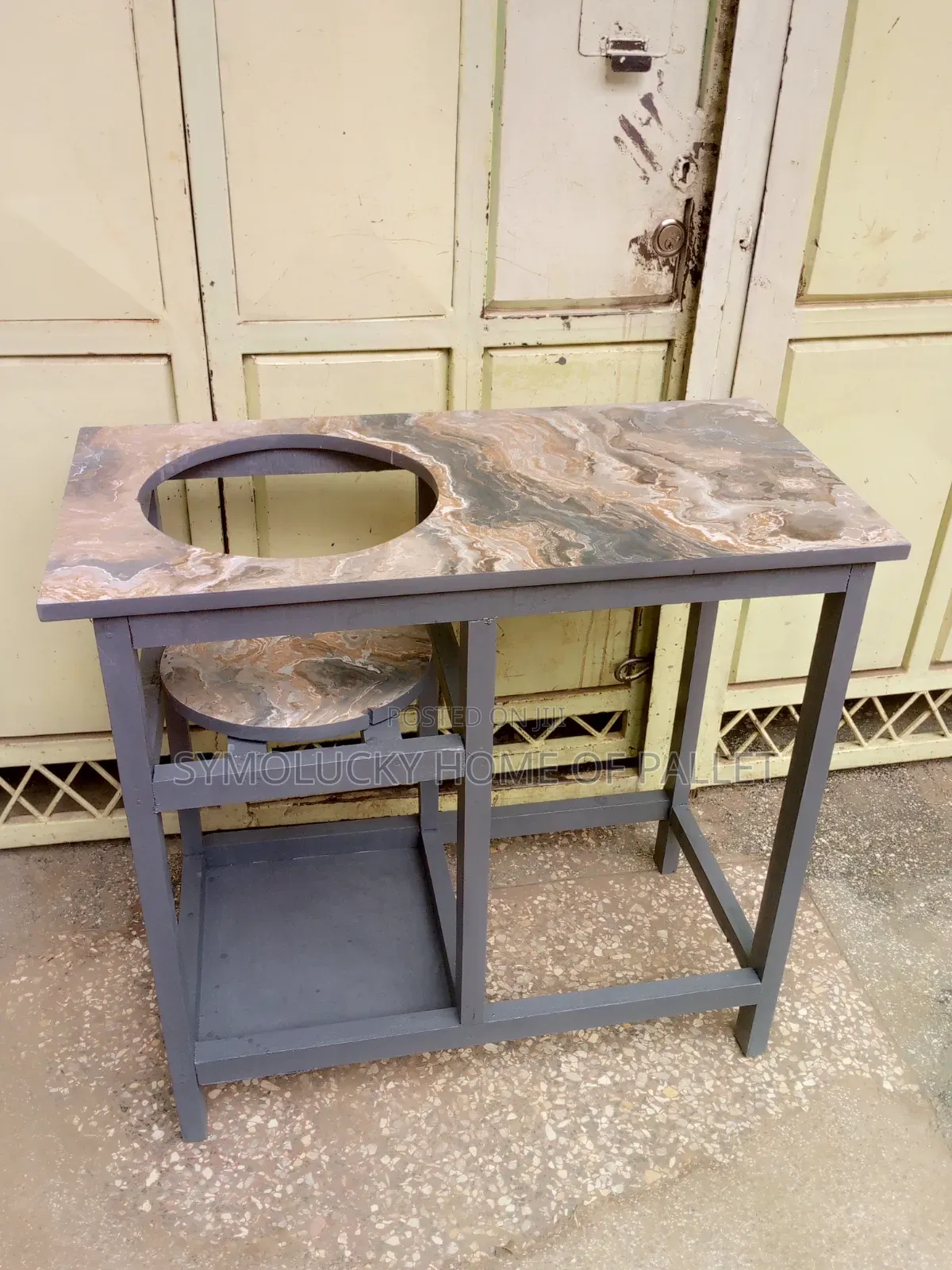 Kitchen Table. Kitchen Table Stand.