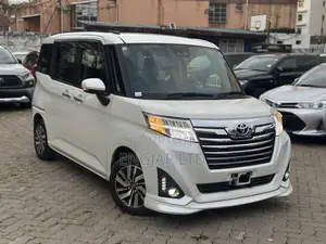 Toyota Roomy 2019 Pearl