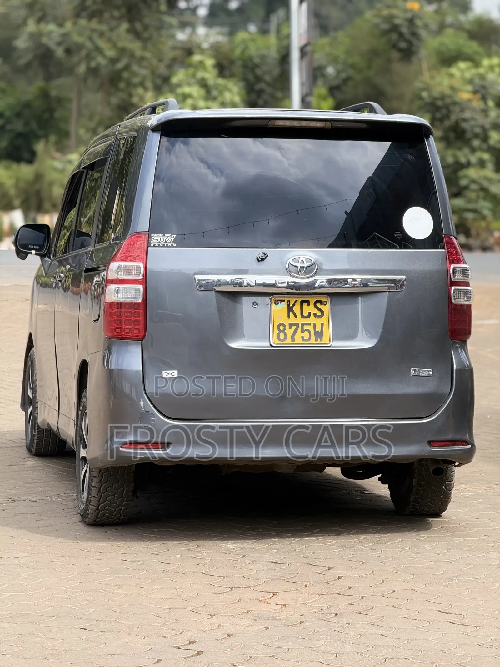 Toyota Noah 2012 Gray