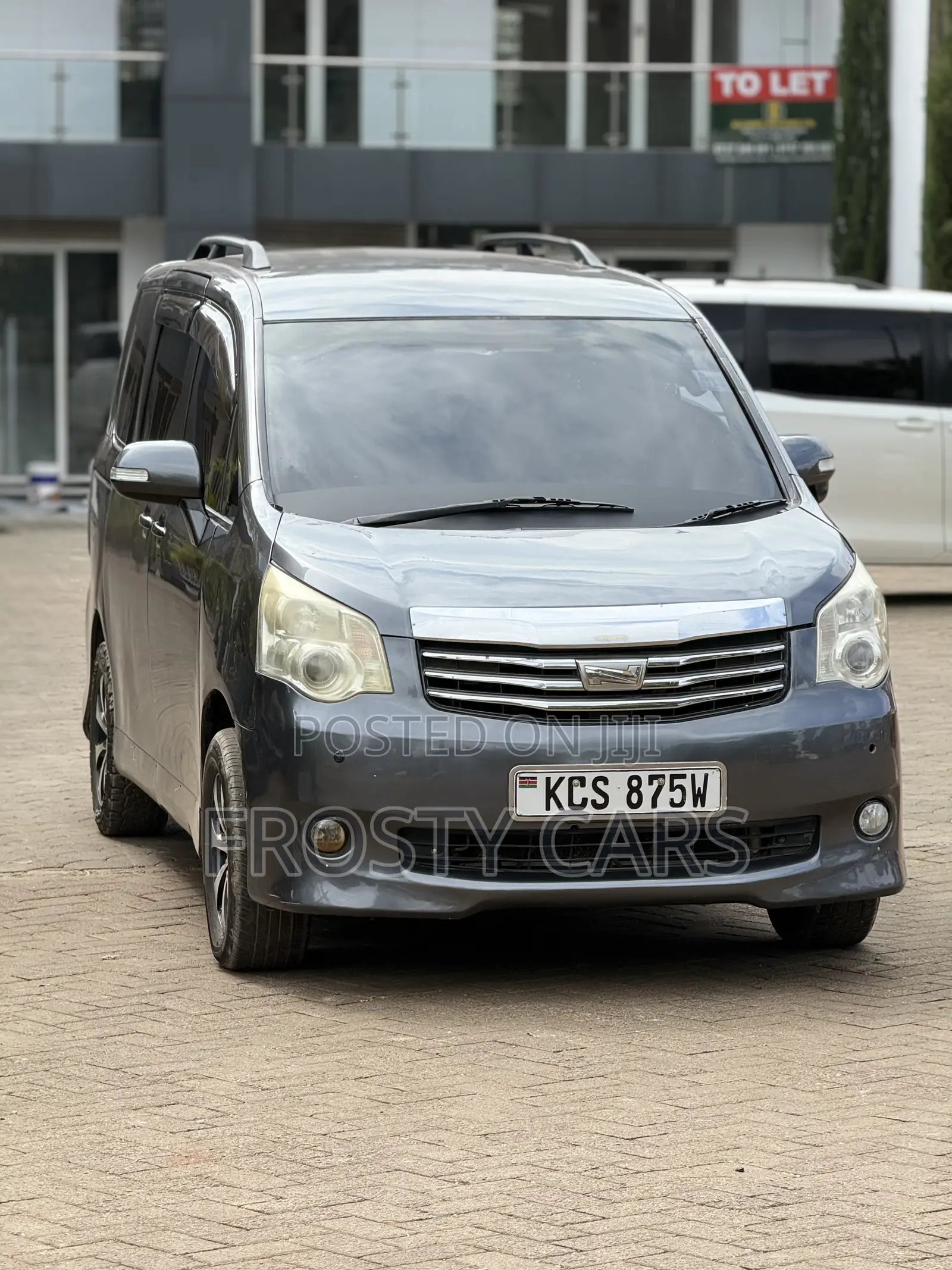 Toyota Noah 2012 Gray
