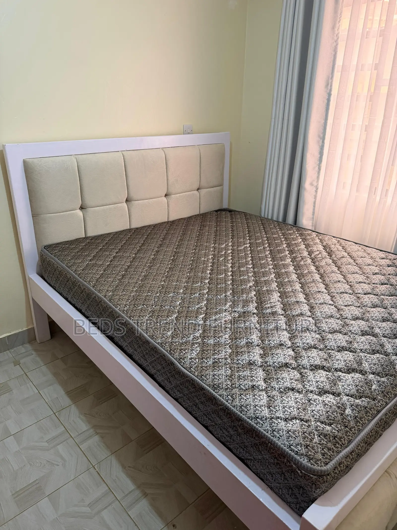 4 by 6 Mocket Bed Stylish Wooden Frame