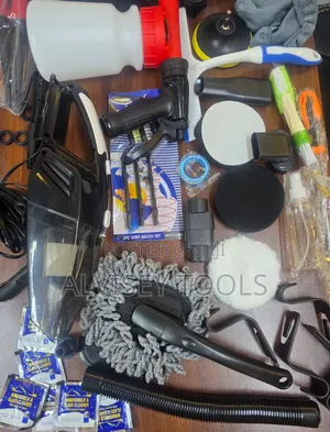 Vacuum Cleaner With Detailing Brushes