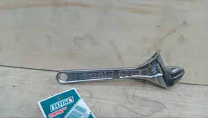 8" Adjustable Wrench