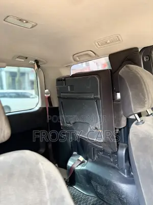 Toyota Noah 2012 Gray