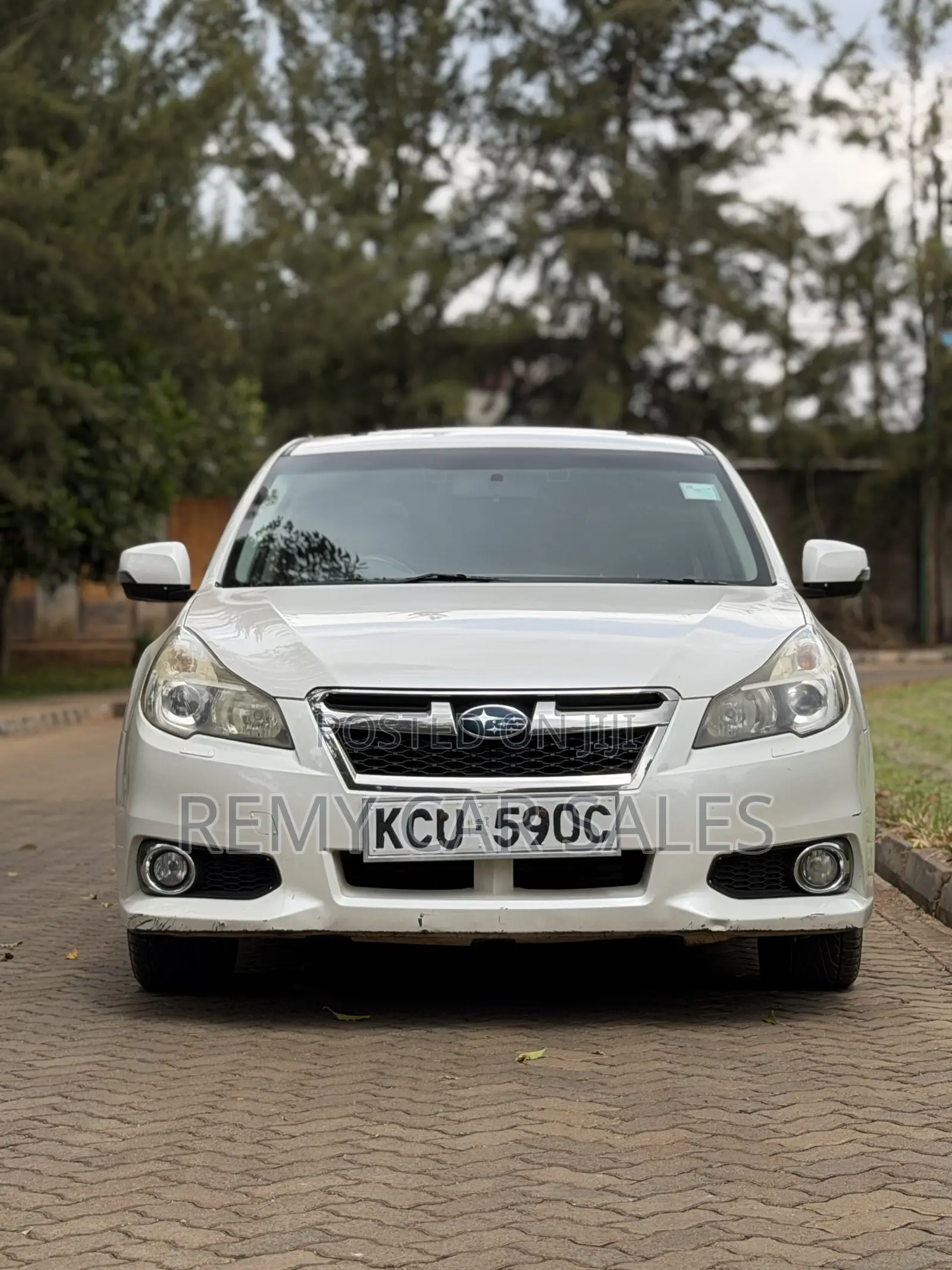 Subaru Legacy 2012 White