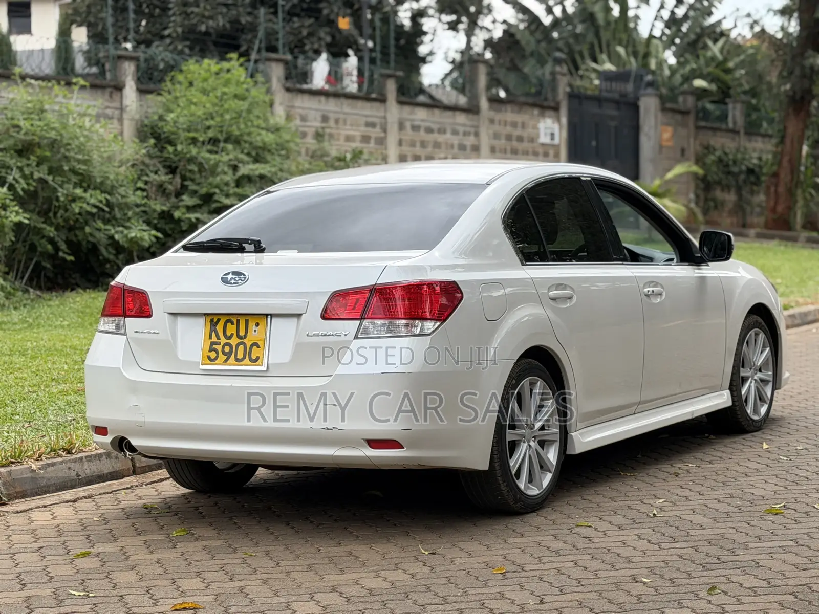 Subaru Legacy 2012 White