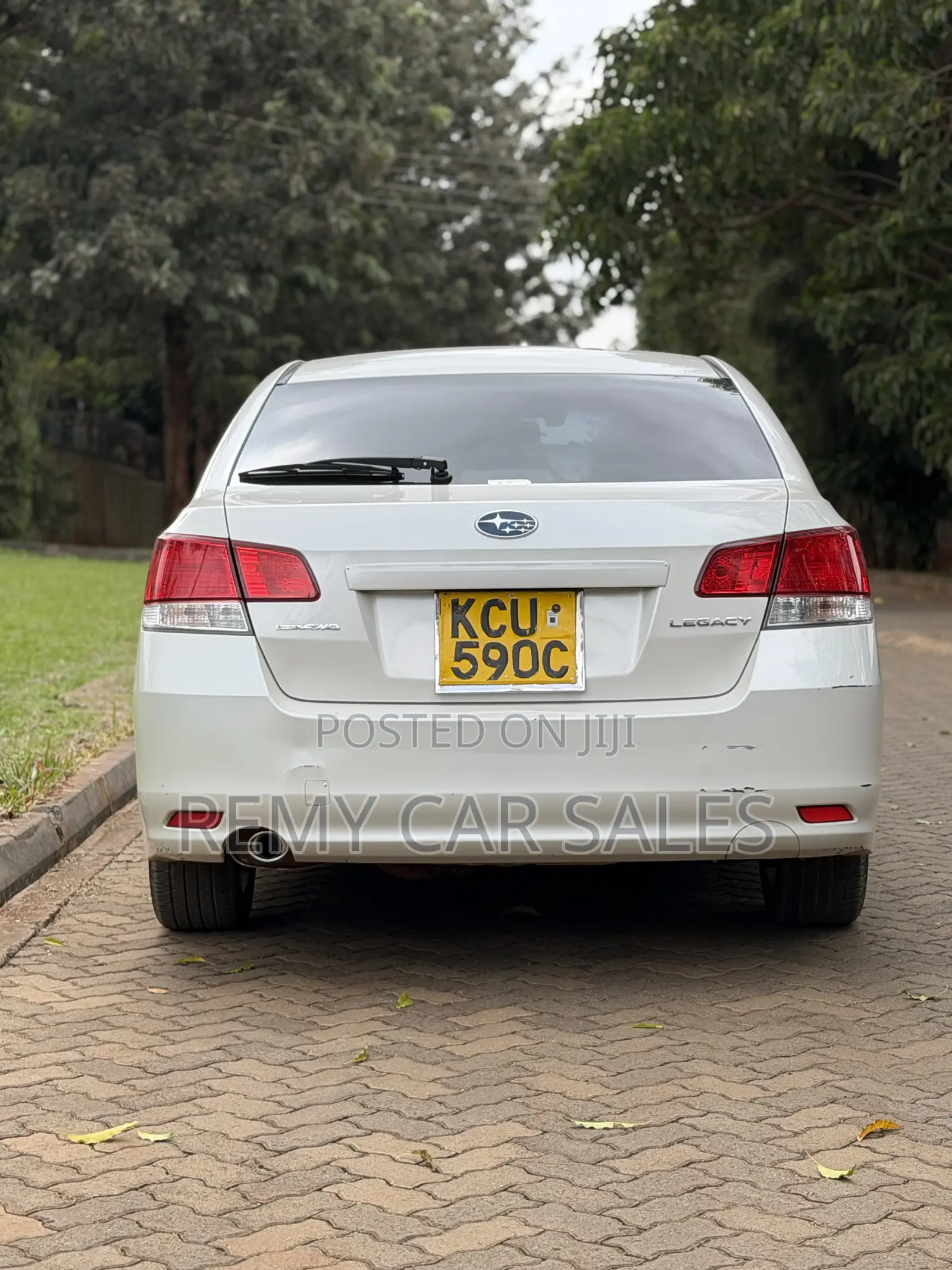 Subaru Legacy 2012 White