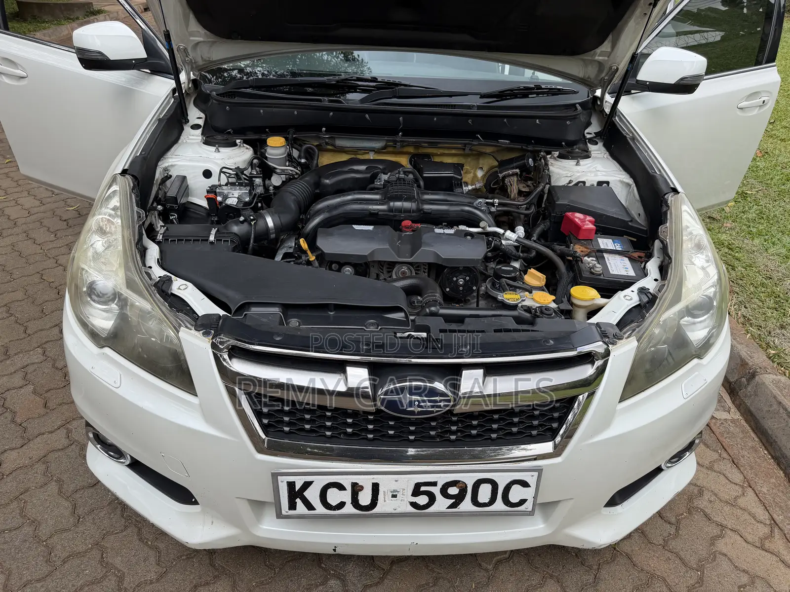 Subaru Legacy 2012 White