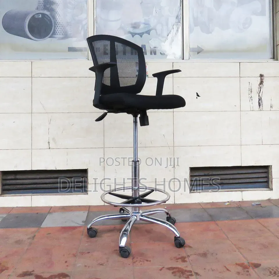 Cashier Chair