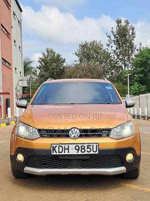 Volkswagen Polo 2015 Orange