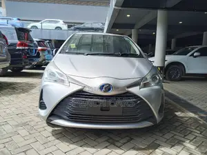Toyota Vitz 2018 White
