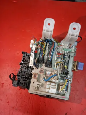 Fuse Box Toyota Rav4/Vanguard