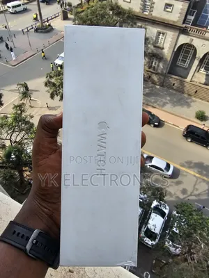 Apple Watch Series 10 42mm – Premium Natural Titanium