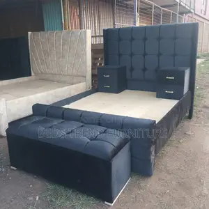5x6 Chester Bed Black Velvet Luxury