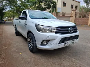 Toyota Hilux 2016 White