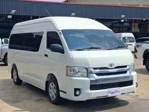 Toyota Grand HiAce 2019