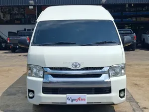 Toyota Grand HiAce 2019