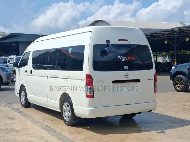 Toyota Grand HiAce 2019