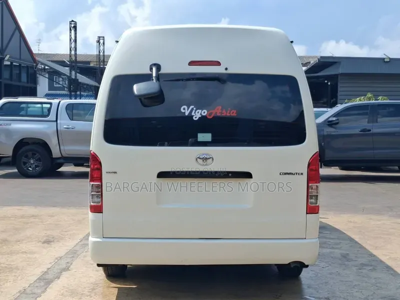 Toyota Grand HiAce 2019