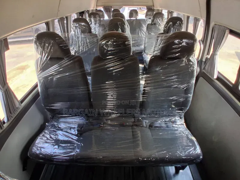 Toyota Grand HiAce 2019